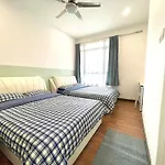 Cozy Home In City Center With Free Parking -1B
